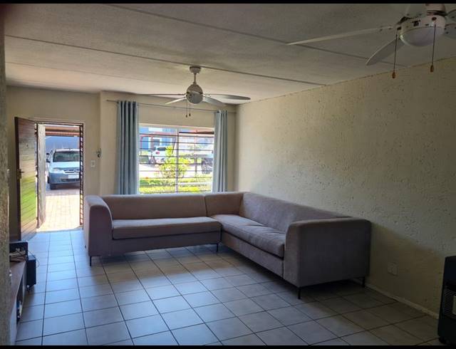 2 BEDROOM PROPERTY TO RENT IN WELTEVREDEN PARK